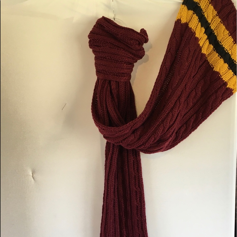 ☆ No Boundries Scarf